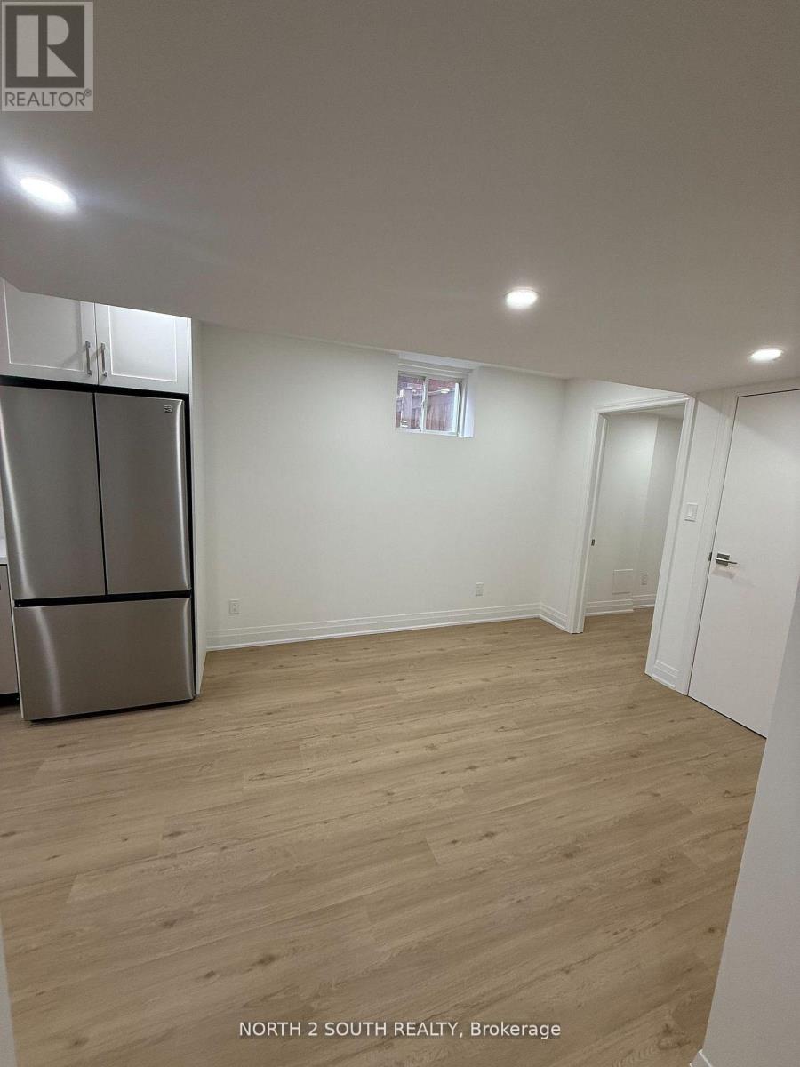 2271 Whitewood Crescent, Innisfil, Ontario  L9S 2B1 - Photo 18 - N12983258