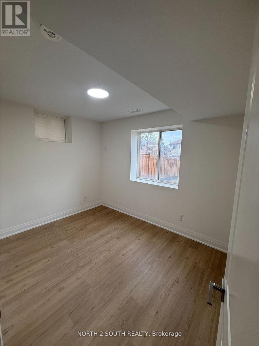 2271 Whitewood Crescent, Innisfil, Ontario  L9S 2B1 - Photo 23 - N12983258