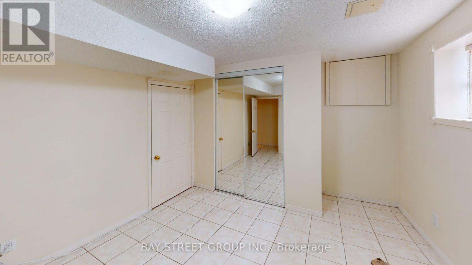 Basement - 36 Grandview Avenue, Markham, Ontario  L3T 1H2 - Photo 7 - N12983278
