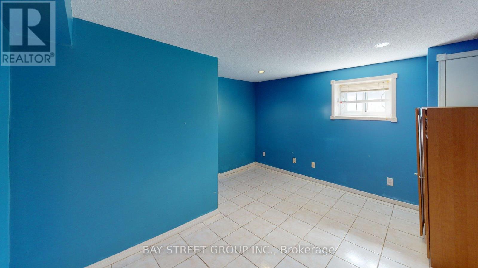 Basement - 36 Grandview Avenue, Markham, Ontario  L3T 1H2 - Photo 8 - N12983278