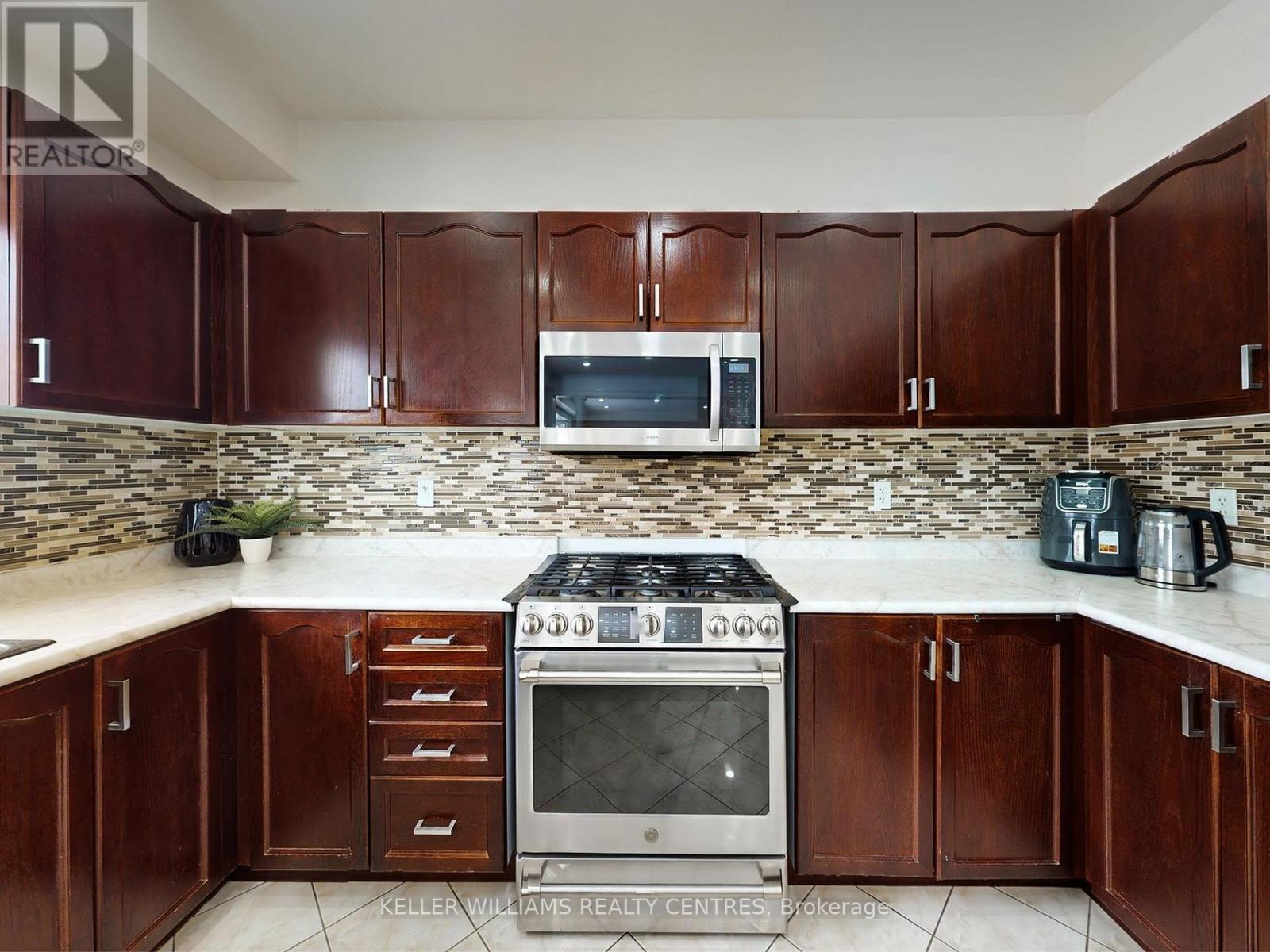 19 Thrushwood Drive, Barrie, Ontario  L4N 0Z1 - Photo 10 - S12982996