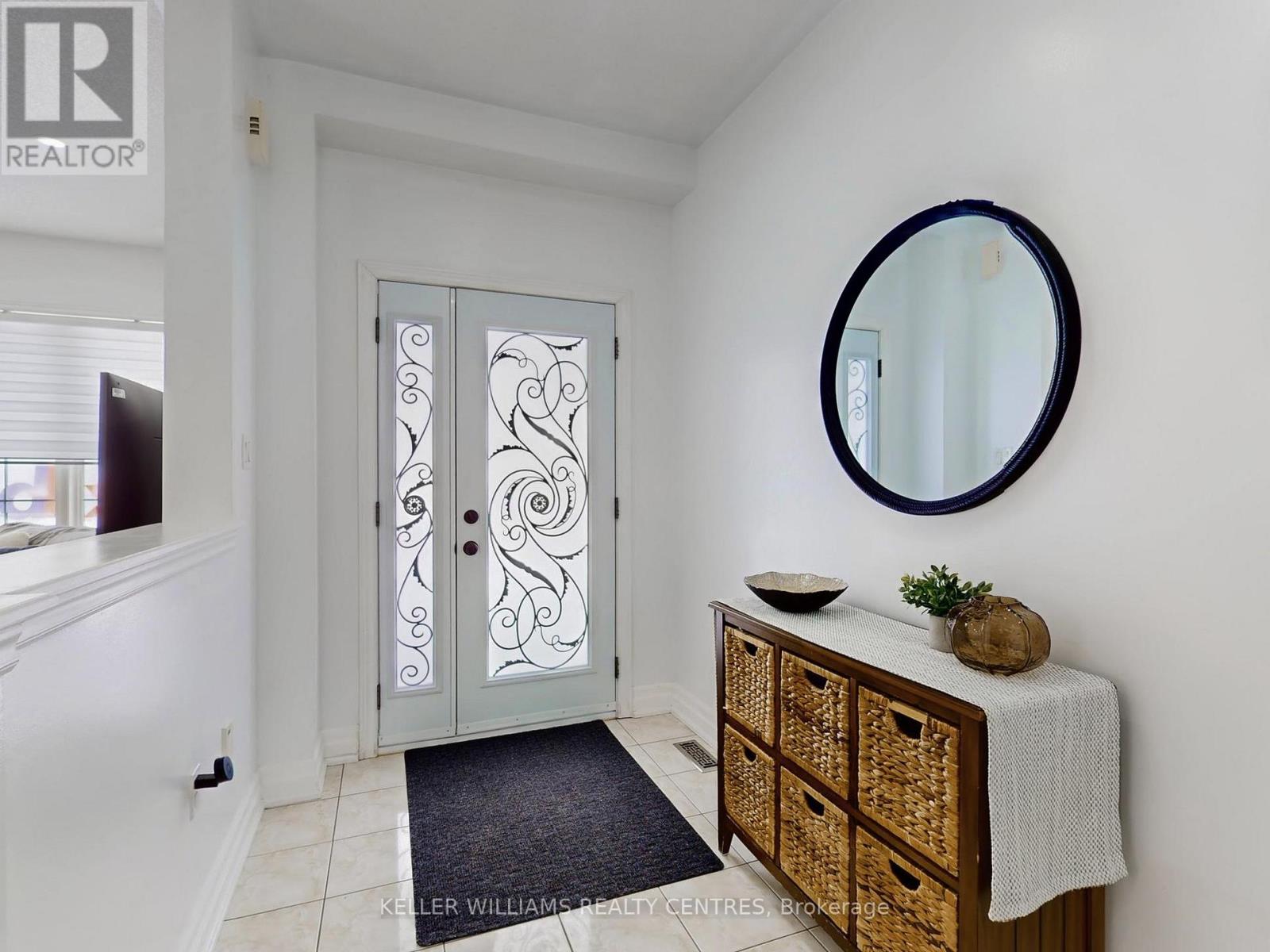 19 Thrushwood Drive, Barrie, Ontario  L4N 0Z1 - Photo 3 - S12982996