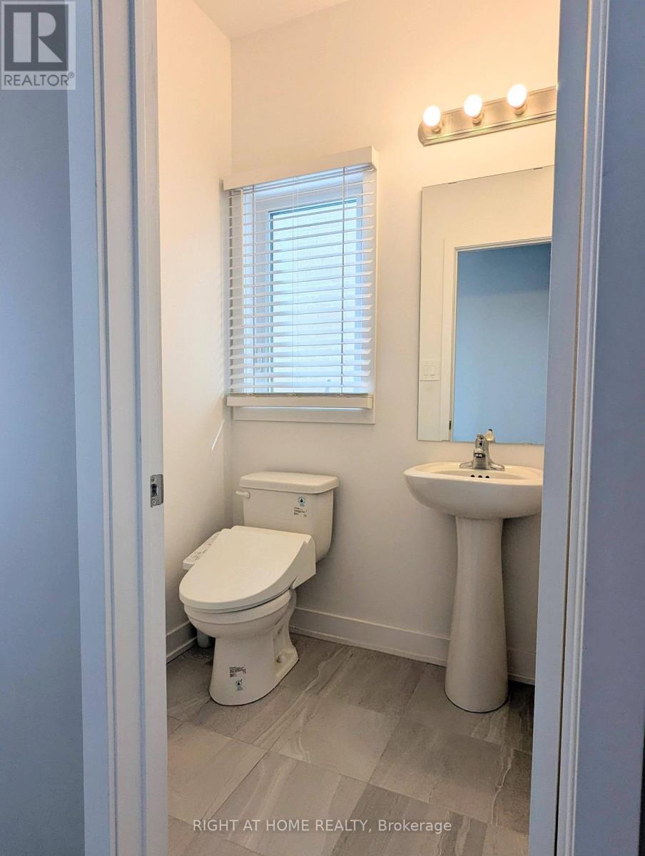 22 Westwood Avenue, Barrie, Ontario  L9J 0M6 - Photo 23 - S12983178