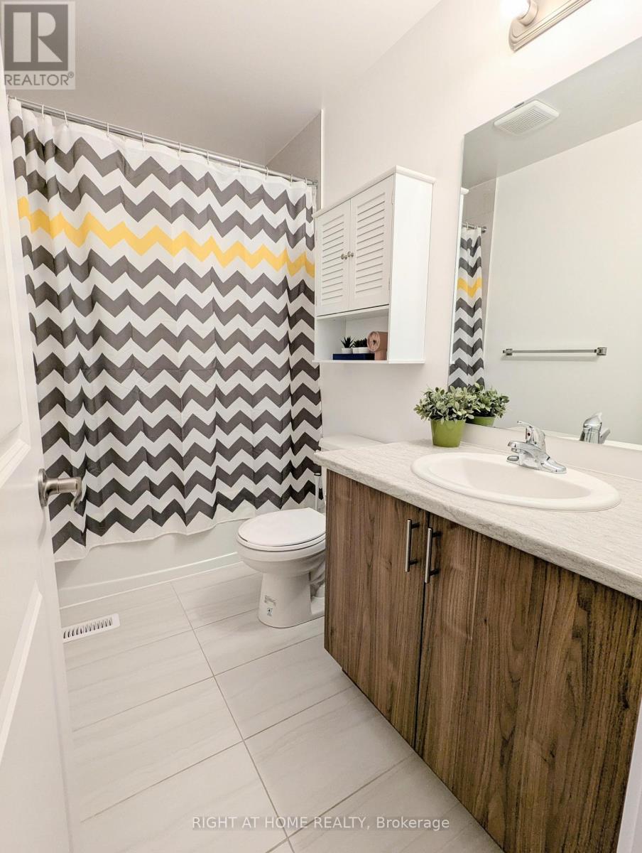 22 Westwood Avenue, Barrie, Ontario  L9J 0M6 - Photo 25 - S12983178