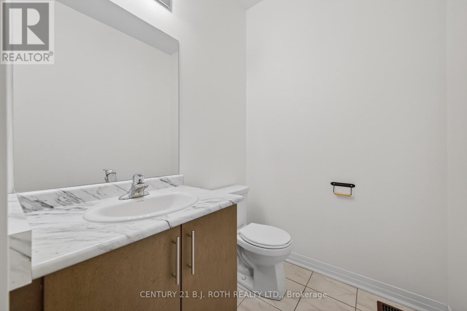 17 Bedford Estates Crescent, Barrie, Ontario  L4N 9K5 - Photo 7 - S12983270