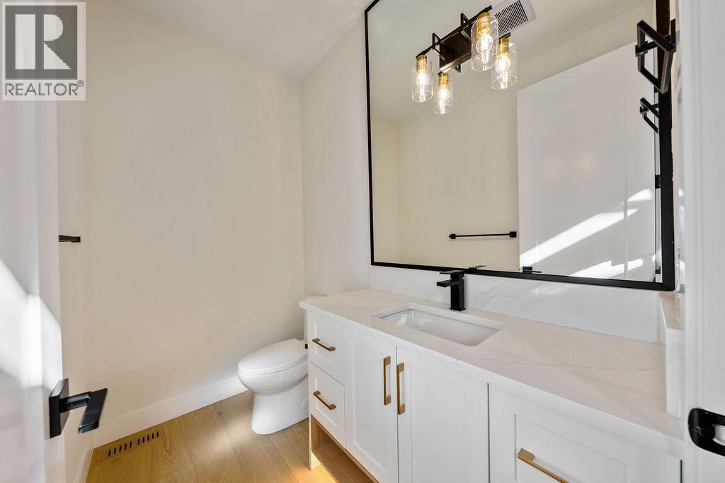 68 Sunvalley Way, Cochrane, Alberta  T4C 0X8 - Photo 13 - A2298599