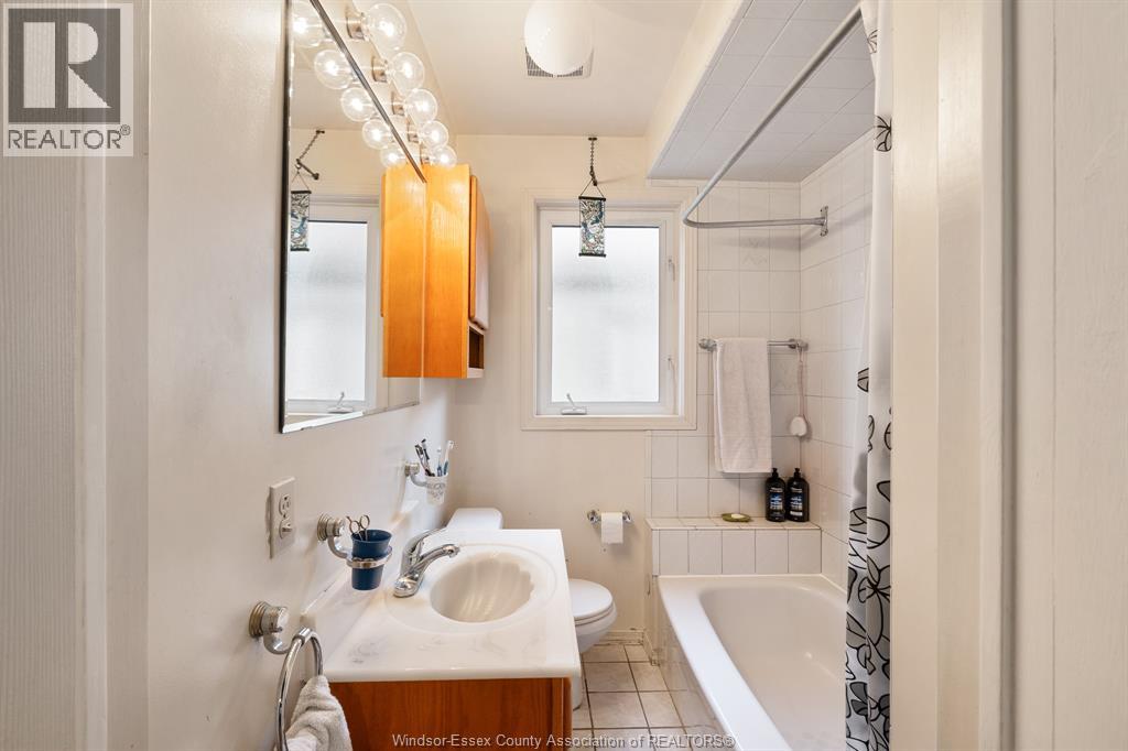 1566 Hall Avenue, Windsor, Ontario  N8X 4R7 - Photo 8 - 26007780