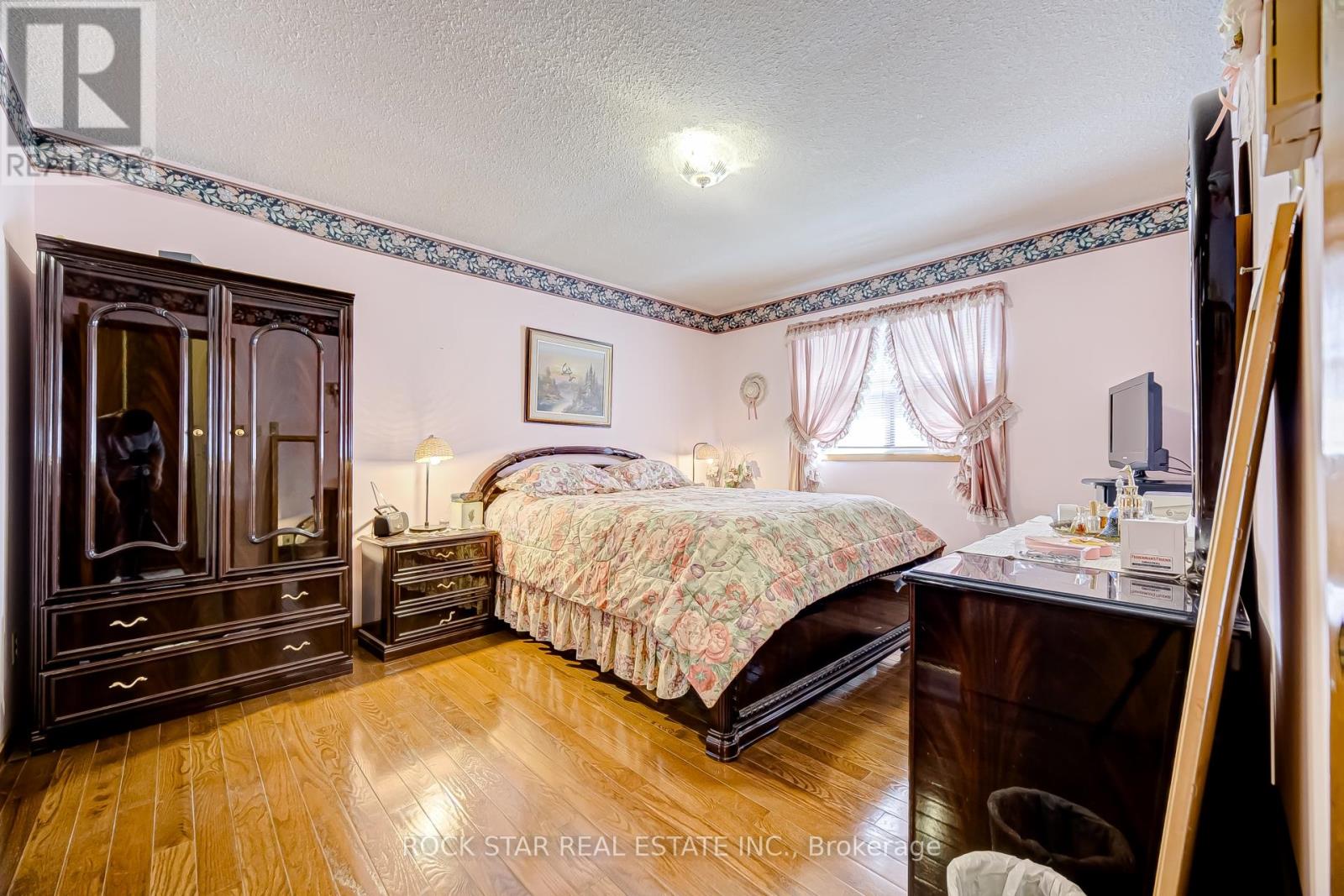 115 Glen Shields Avenue, Vaughan, Ontario L4K 1S9 - Photo 18 - N12980588