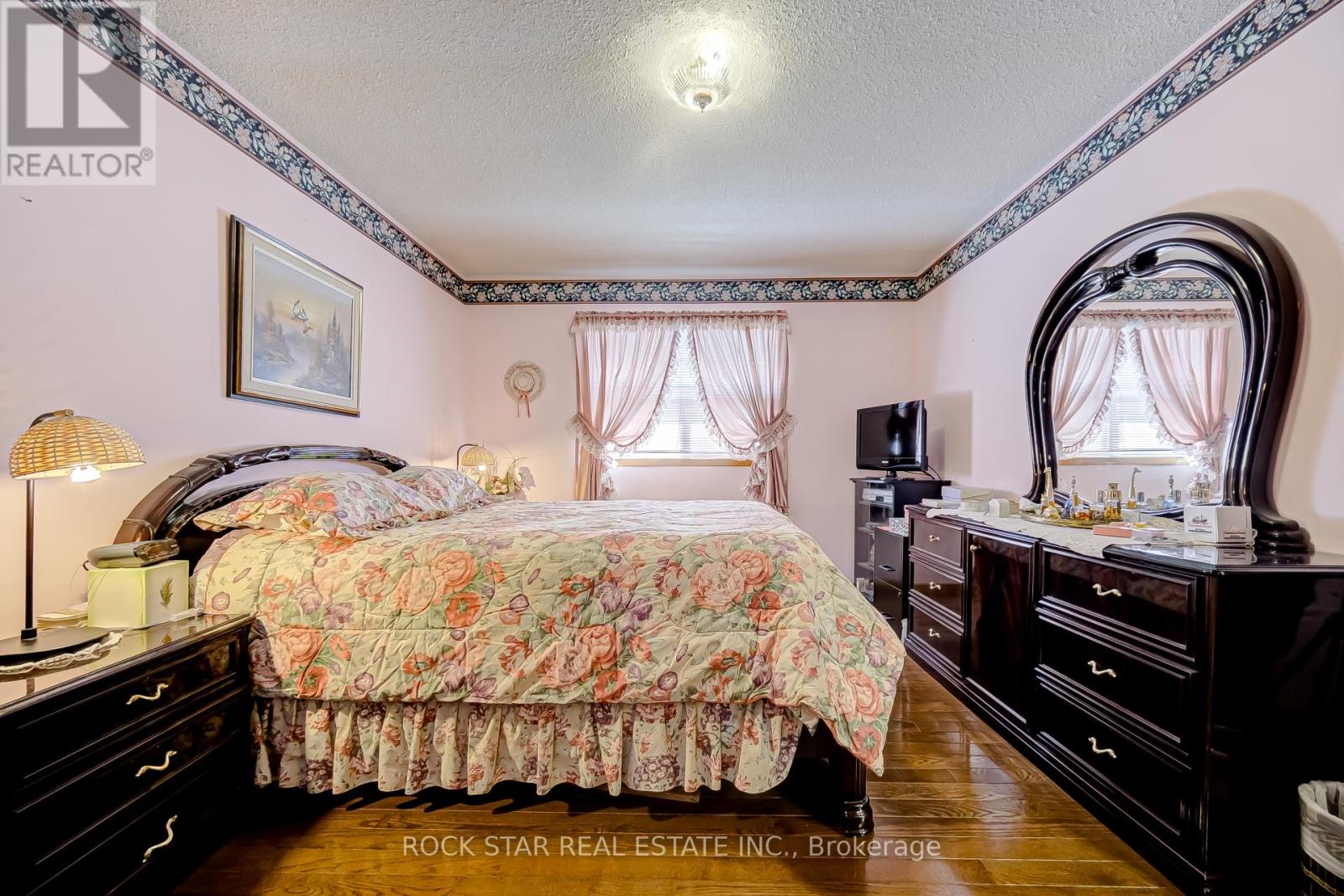 115 Glen Shields Avenue, Vaughan, Ontario L4K 1S9 - Photo 17 - N12980588