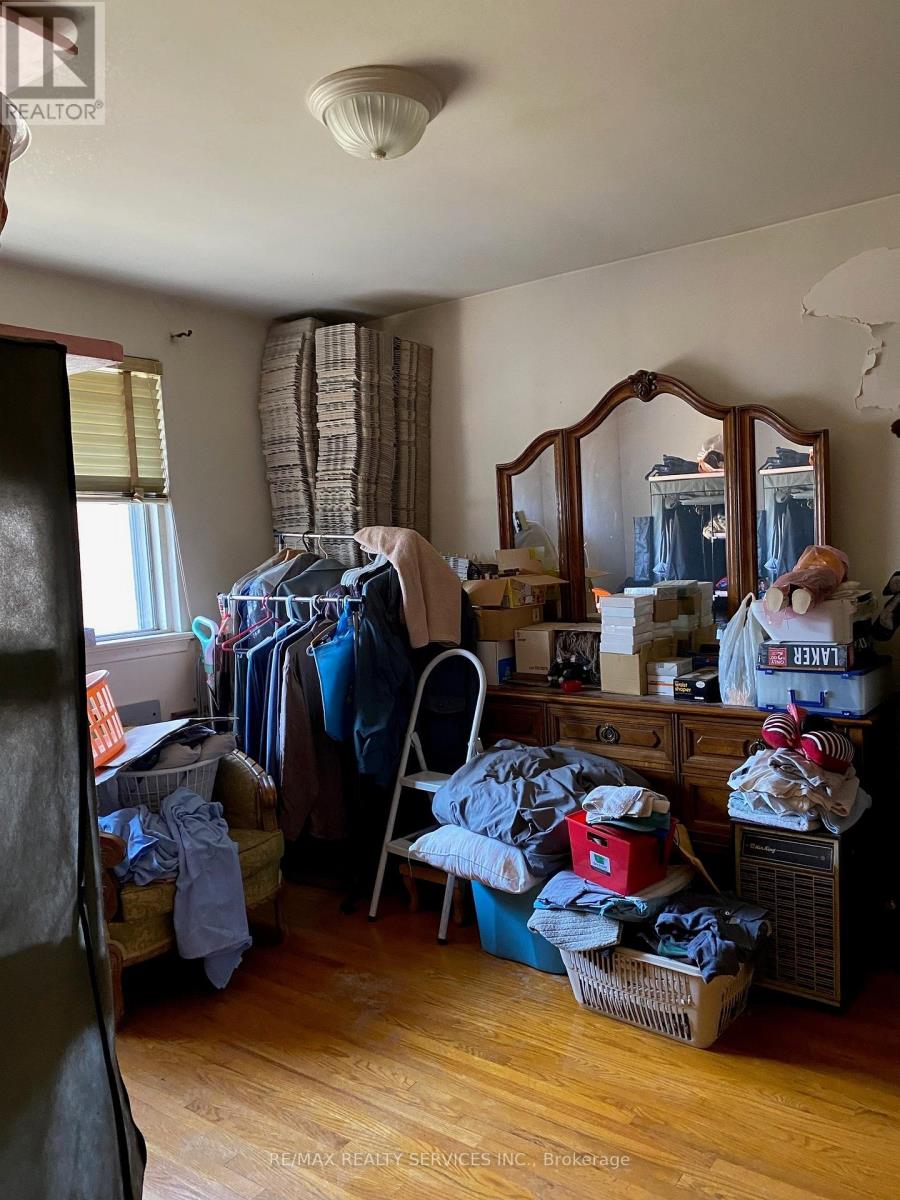 10 Jersey Avenue, Brampton, Ontario  L6W 1L6 - Photo 8 - W12982984