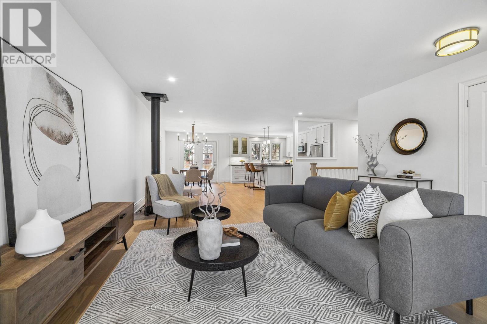 434 Winston Road, Oakville, Ontario  L6L 4W8 - Photo 5 - W12982986