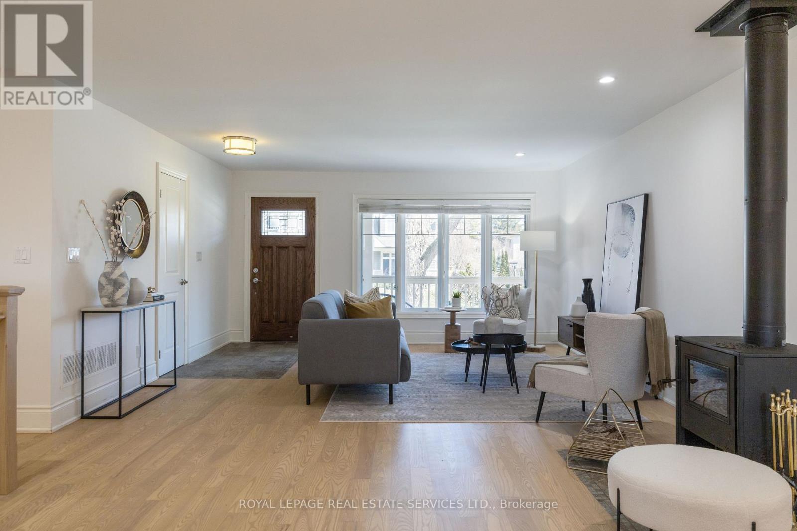 434 Winston Road, Oakville, Ontario  L6L 4W8 - Photo 7 - W12982986