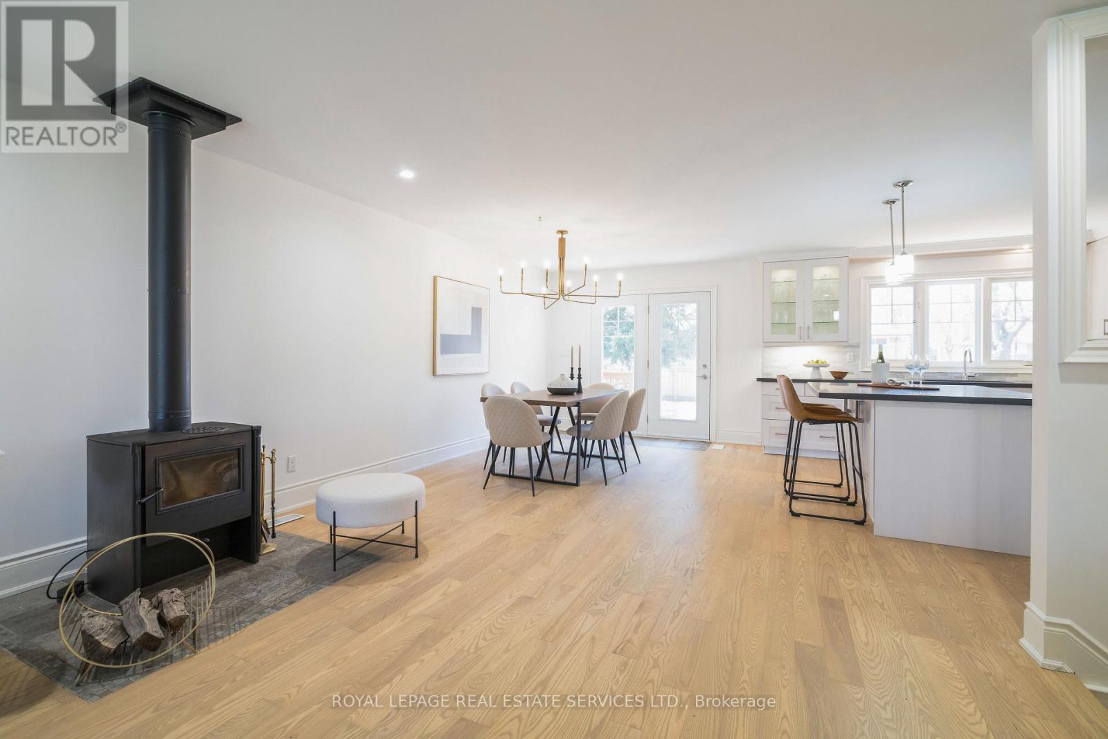 434 Winston Road, Oakville, Ontario  L6L 4W8 - Photo 8 - W12982986