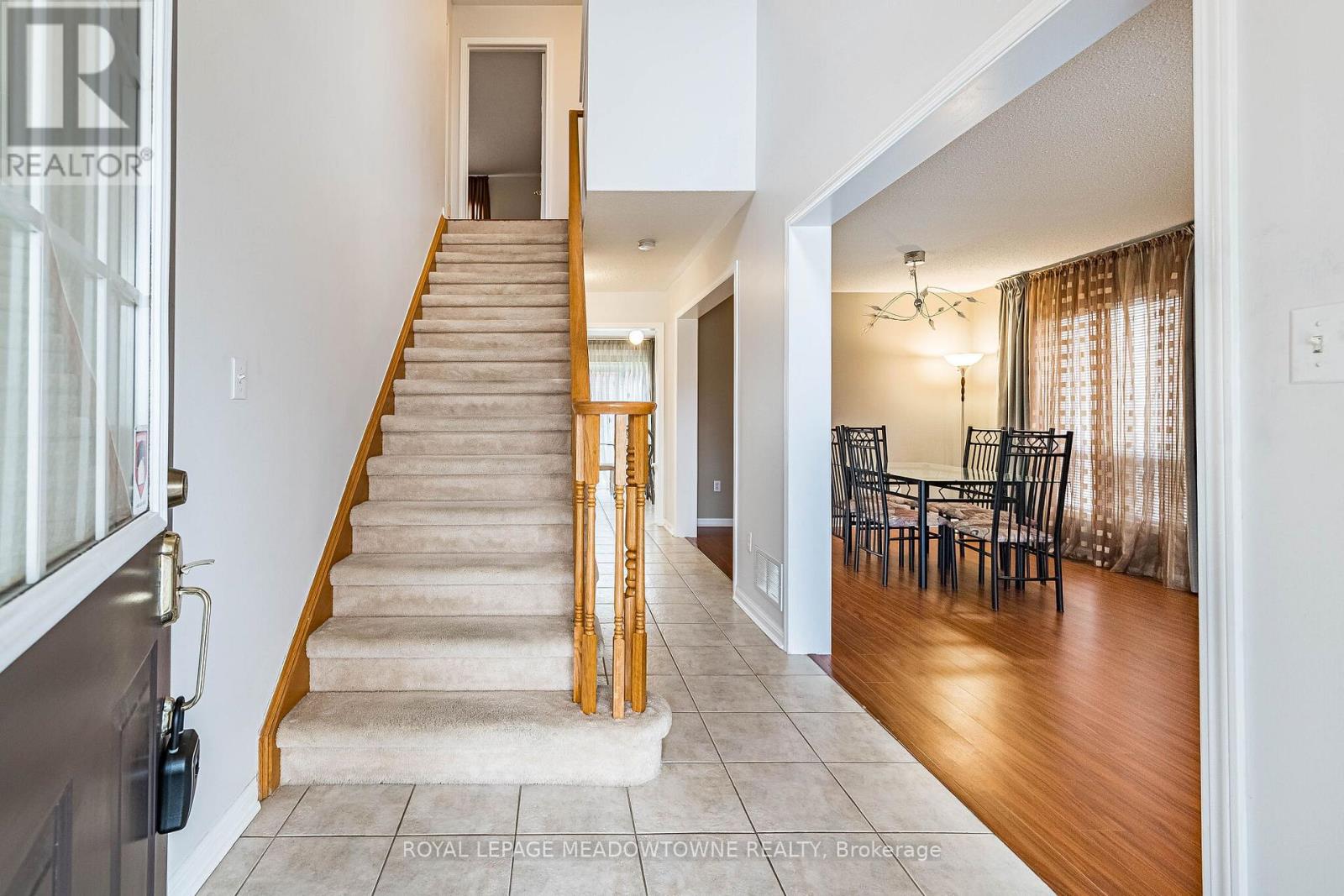 33 Sugarhill Drive, Brampton, Ontario  L7A 3L8 - Photo 10 - W12982988