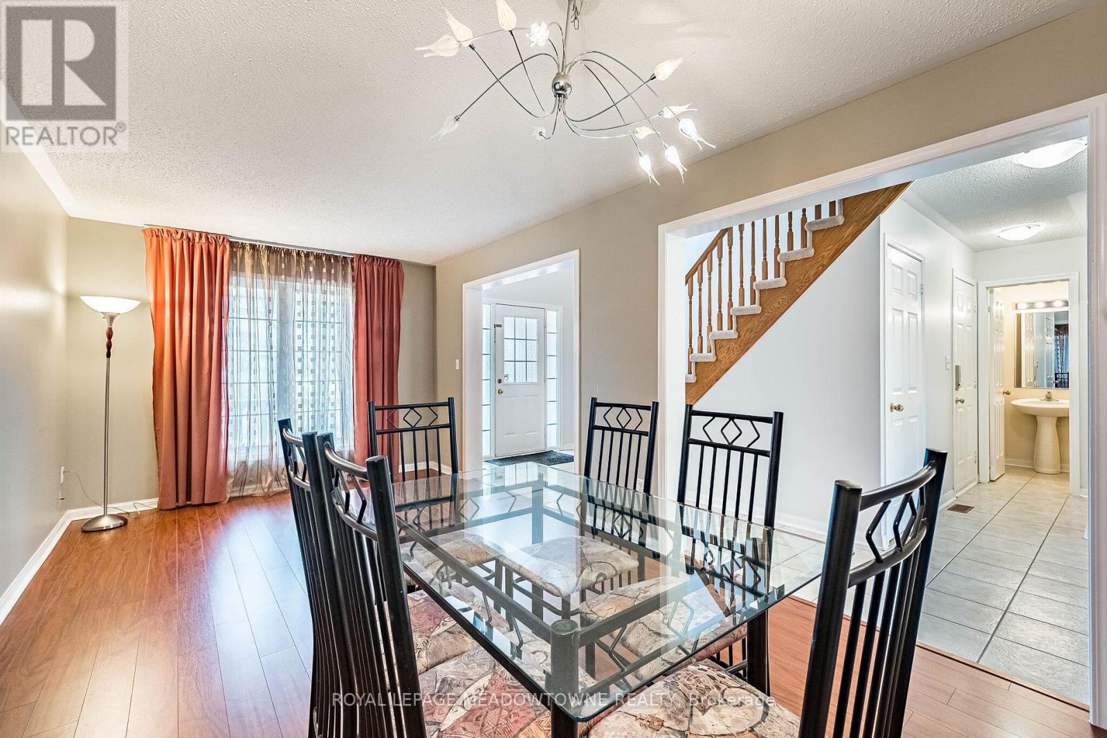 33 Sugarhill Drive, Brampton, Ontario  L7A 3L8 - Photo 14 - W12982988