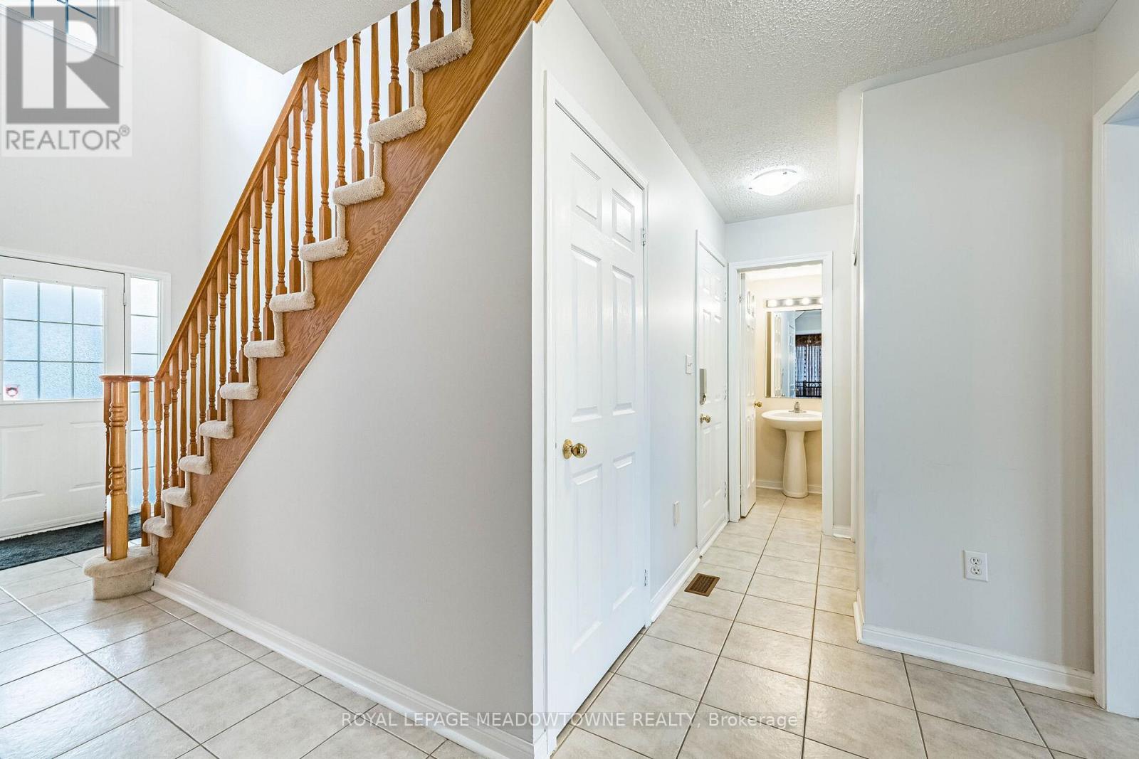 33 Sugarhill Drive, Brampton, Ontario  L7A 3L8 - Photo 18 - W12982988