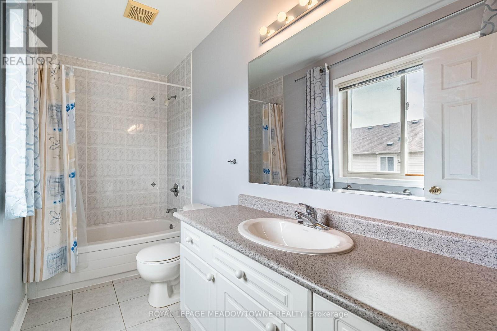 33 Sugarhill Drive, Brampton, Ontario  L7A 3L8 - Photo 33 - W12982988