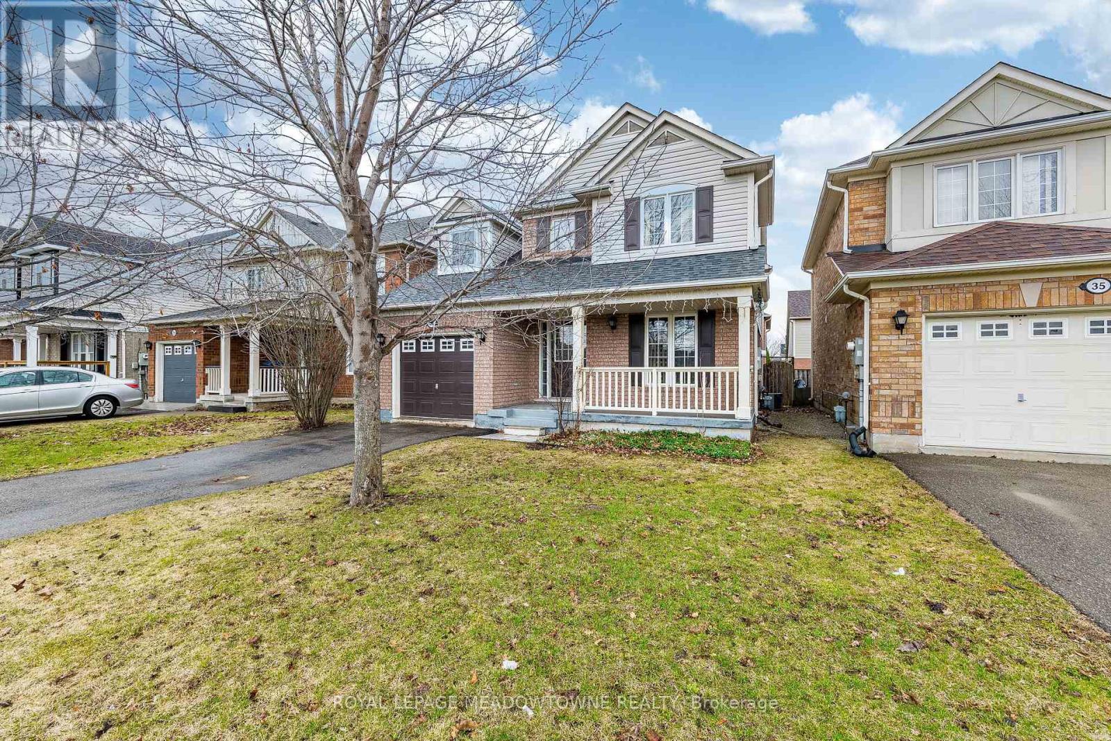 33 Sugarhill Drive, Brampton, Ontario  L7A 3L8 - Photo 6 - W12982988