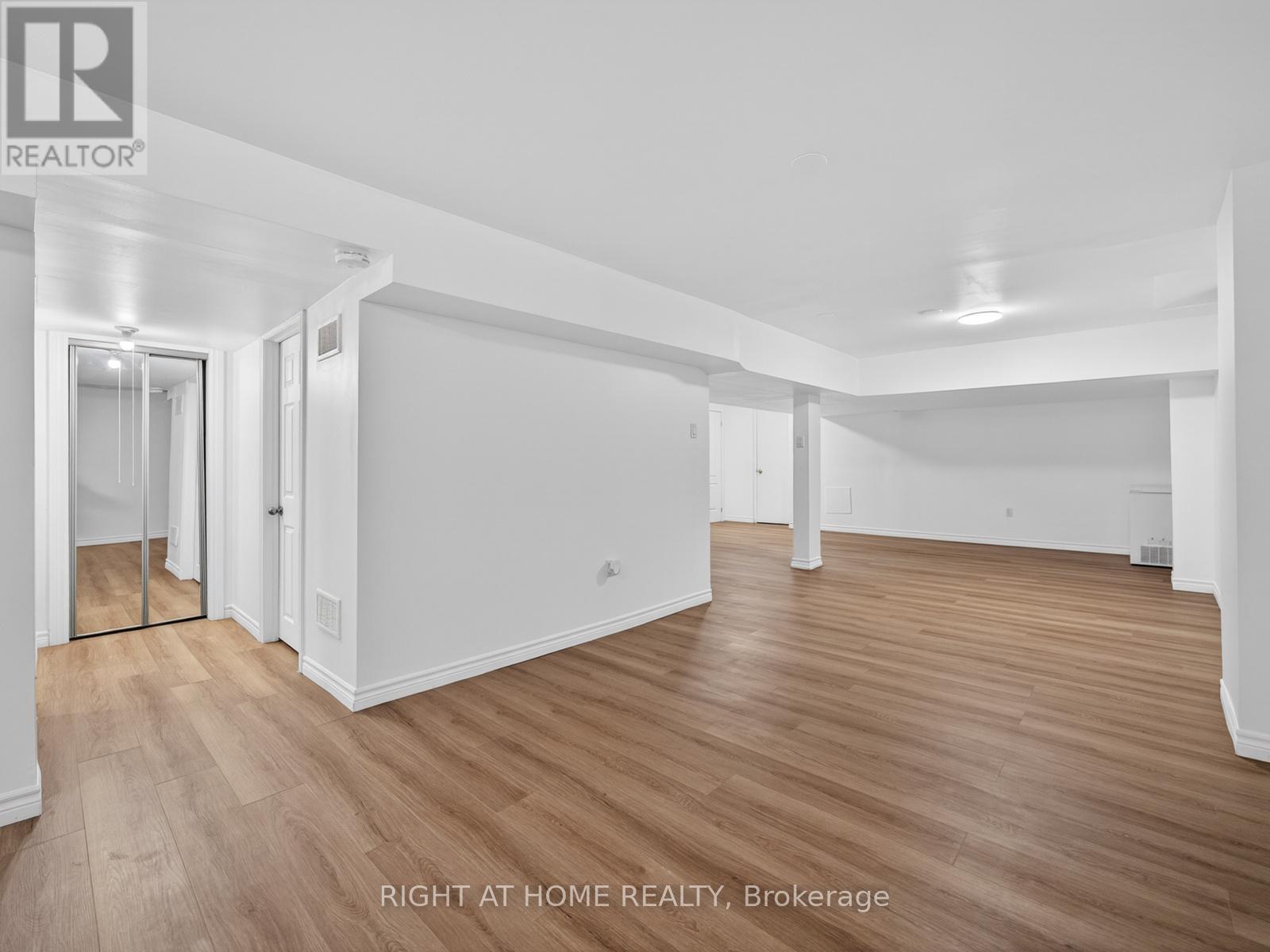 7068 Rosehurst Drive, Mississauga, Ontario  L5N 6Y8 - Photo 35 - W12983008