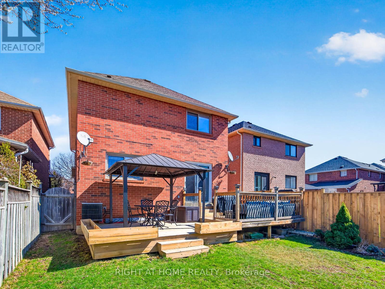 7068 Rosehurst Drive, Mississauga, Ontario  L5N 6Y8 - Photo 40 - W12983008