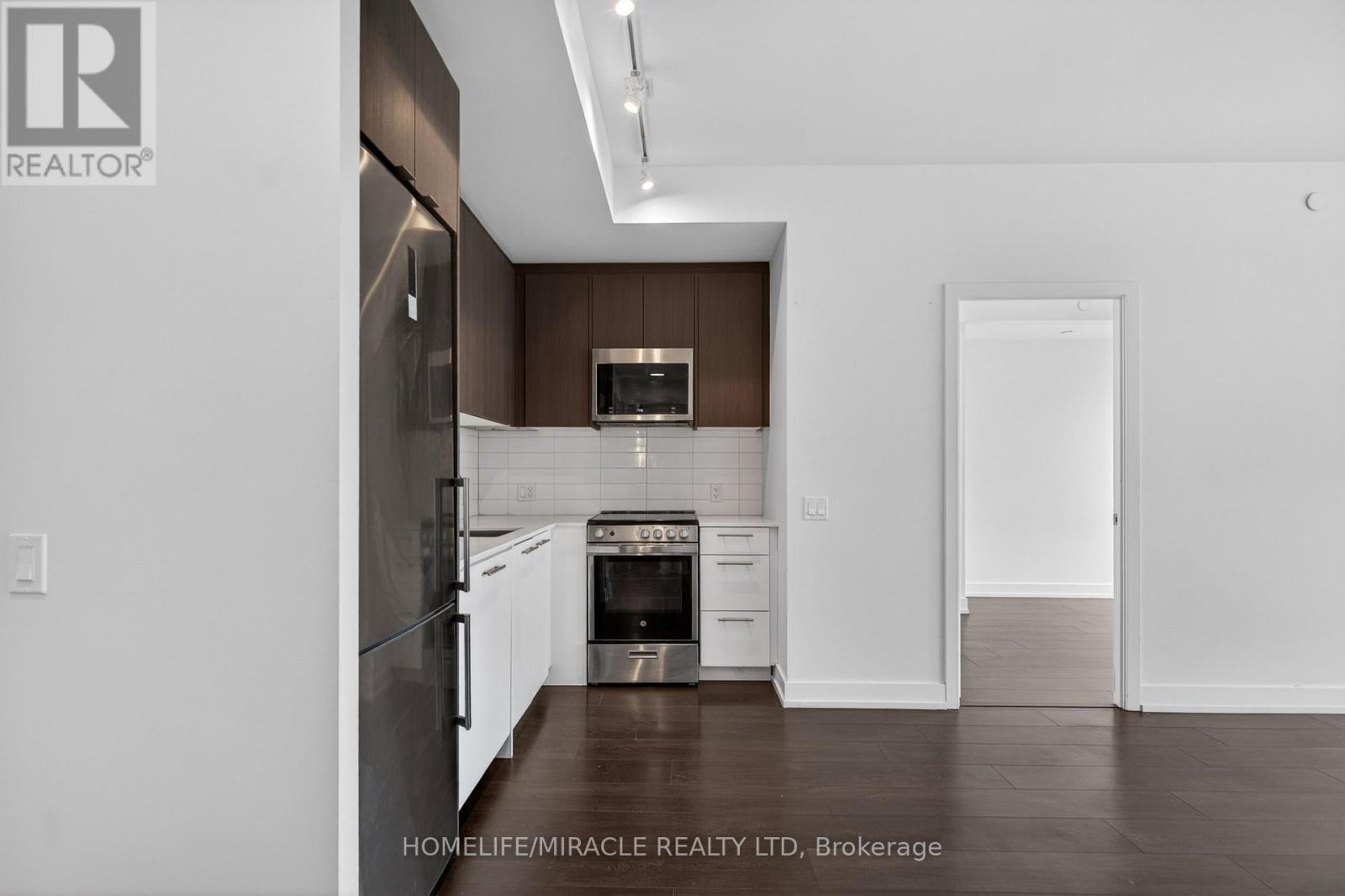 1105 - 225 Veterans Drive N, Brampton, Ontario  L7A 5L7 - Photo 16 - W12983010