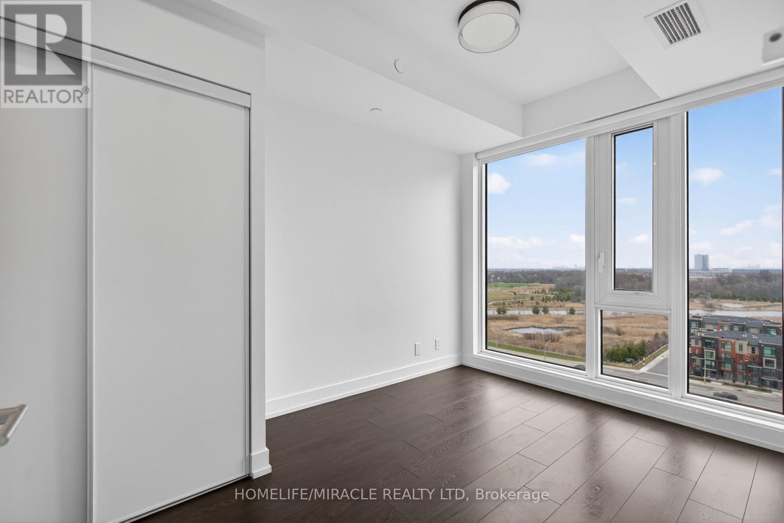 1105 - 225 Veterans Drive N, Brampton, Ontario  L7A 5L7 - Photo 23 - W12983010