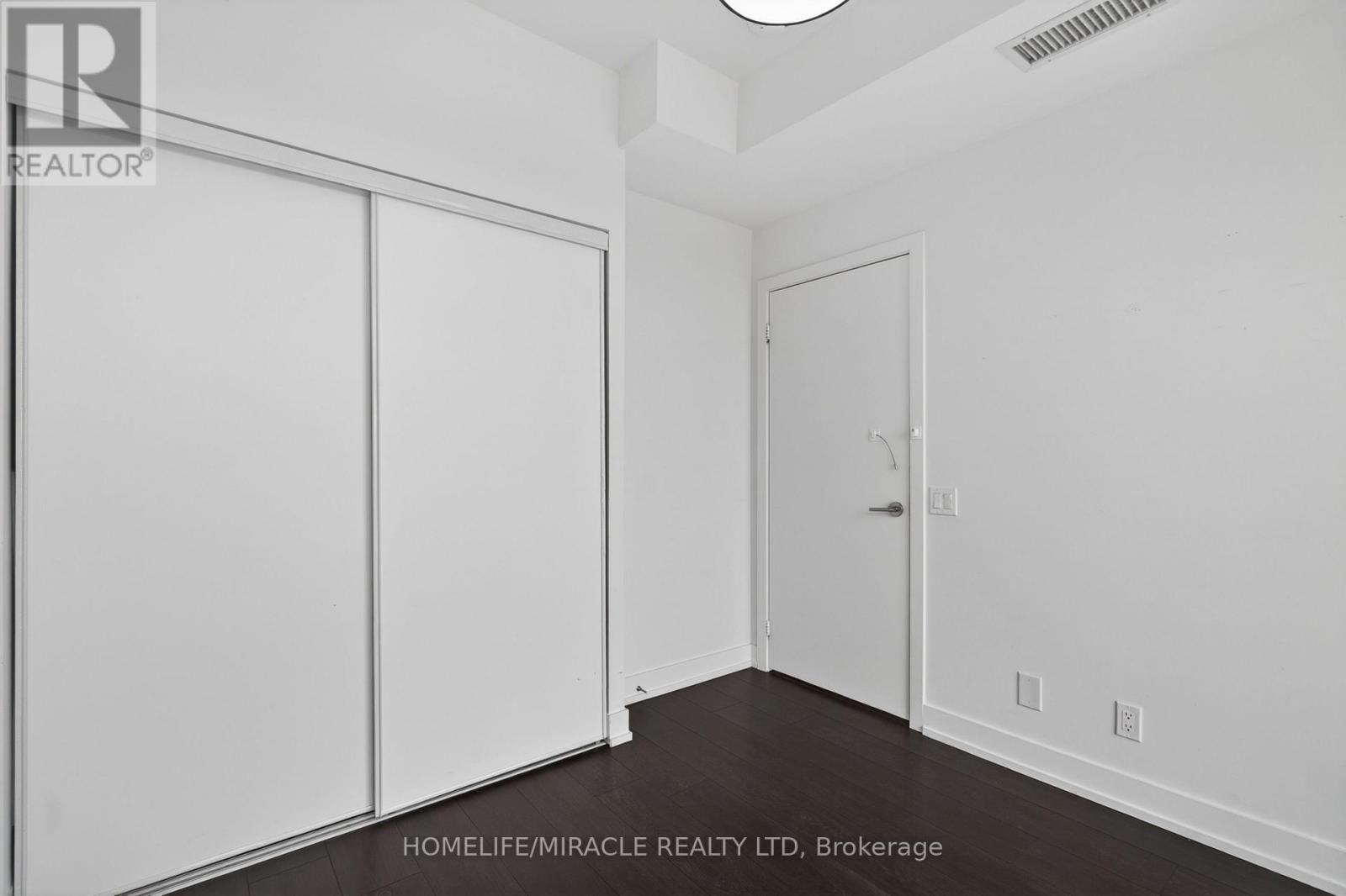 1105 - 225 Veterans Drive N, Brampton, Ontario  L7A 5L7 - Photo 32 - W12983010