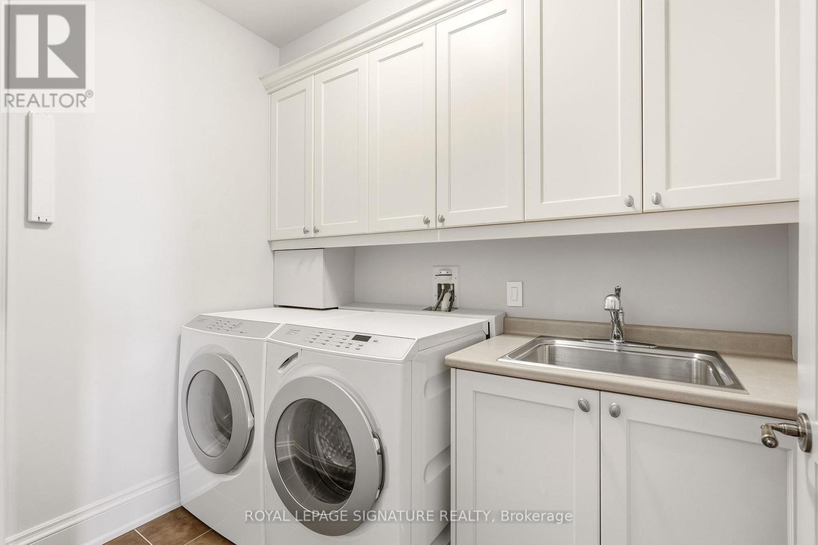 1101 - 111 Forsythe Street, Oakville, Ontario  L6K 3J9 - Photo 37 - W12983016