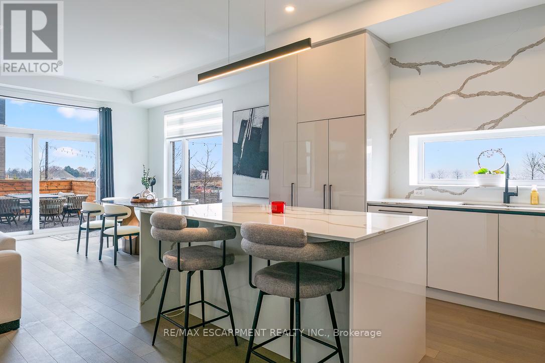 98 - 35 Lou Parson Way, Mississauga, Ontario  L5H 0B2 - Photo 11 - W12983084