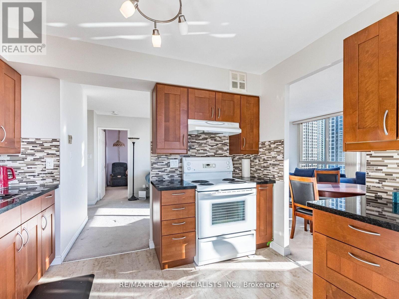 801 - 3605 Kariya Drive, Mississauga, Ontario  L5B 3J4 - Photo 13 - W12983090