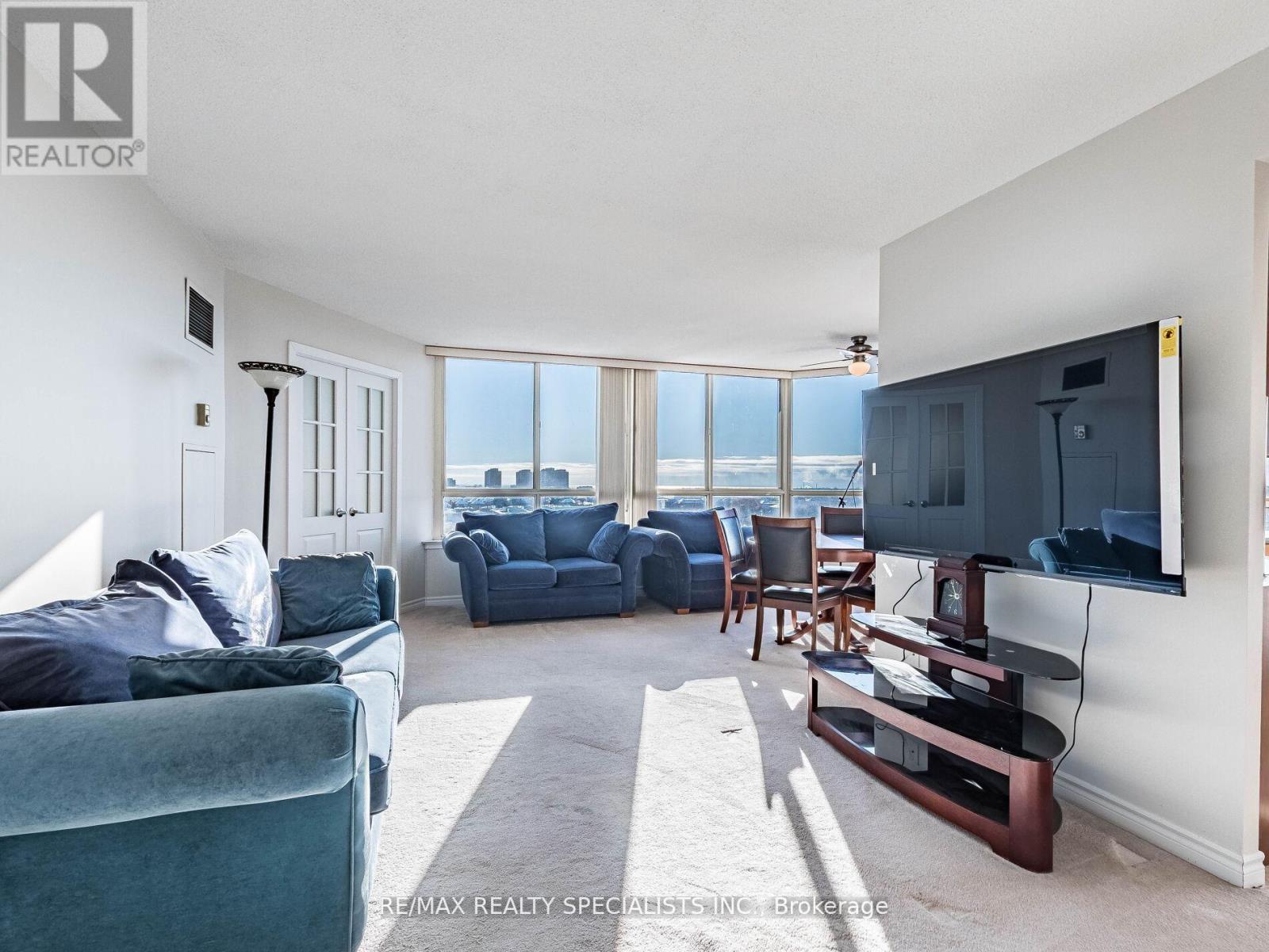 801 - 3605 Kariya Drive, Mississauga, Ontario  L5B 3J4 - Photo 6 - W12983090
