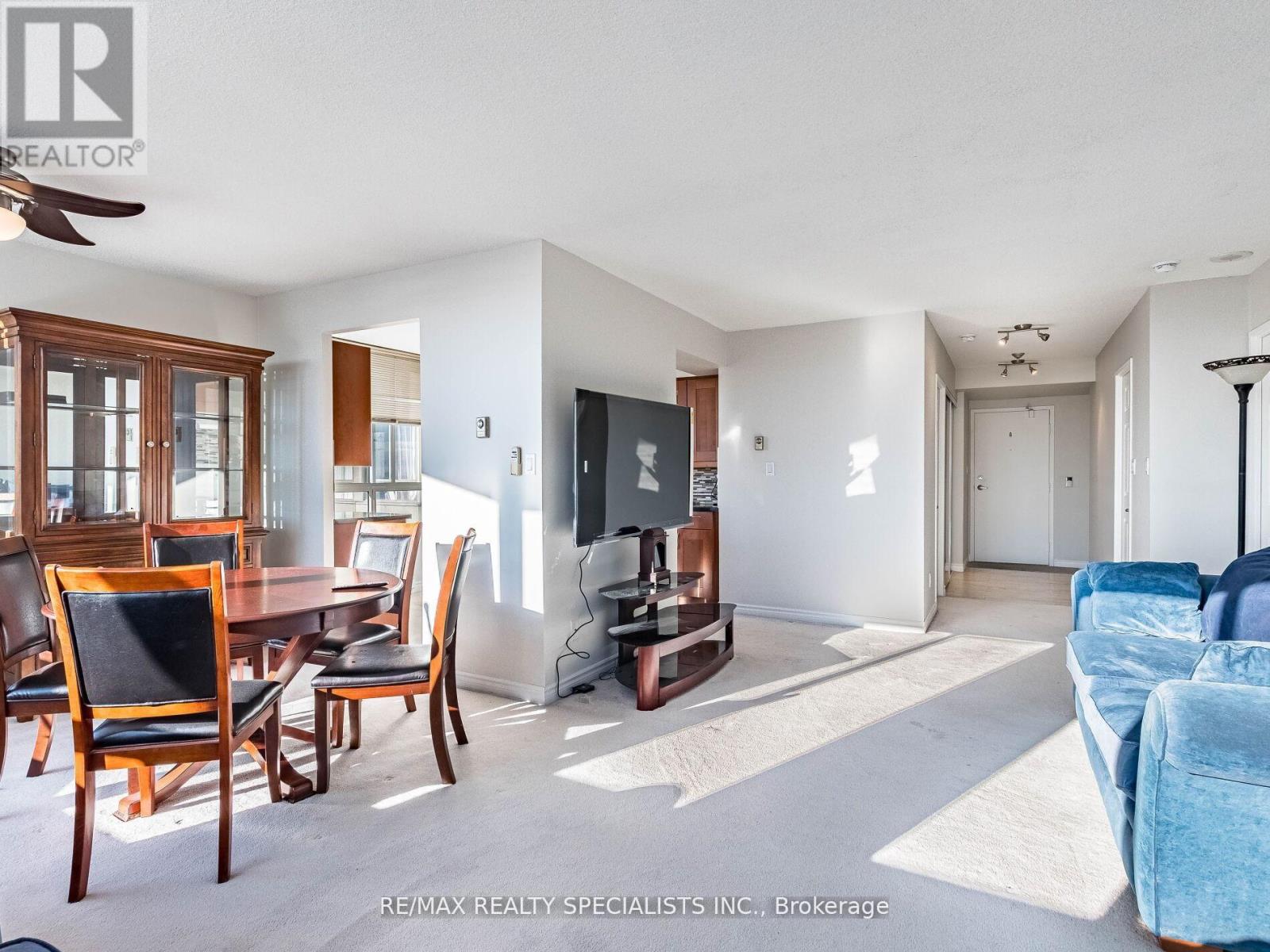 801 - 3605 Kariya Drive, Mississauga, Ontario  L5B 3J4 - Photo 8 - W12983090