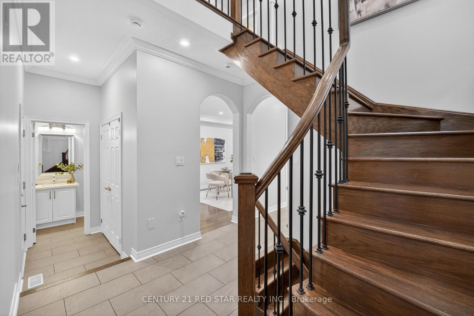 2416 Village Common, Oakville, Ontario  L6M 0S2 - Photo 5 - W12983094