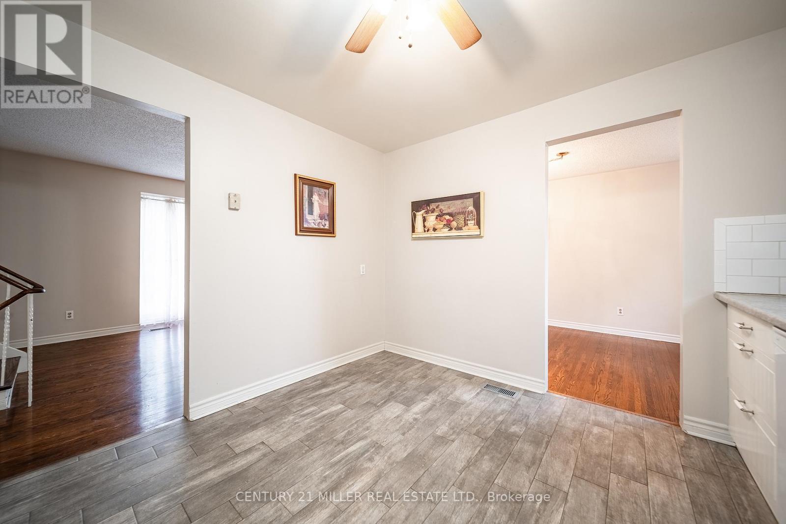 557 Trafford Crescent, Oakville, Ontario  L6L 3T4 - Photo 11 - W12983102