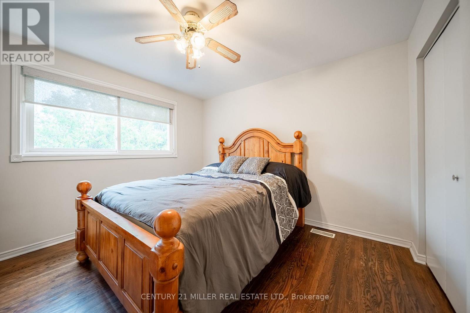 557 Trafford Crescent, Oakville, Ontario  L6L 3T4 - Photo 16 - W12983102