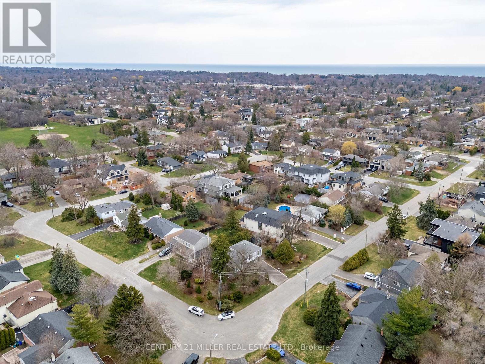 557 Trafford Crescent, Oakville, Ontario  L6L 3T4 - Photo 24 - W12983102