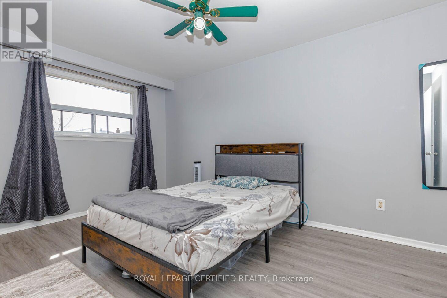 7256 Lancaster Avenue S, Mississauga, Ontario  L4T 2L6 - Photo 14 - W12983112