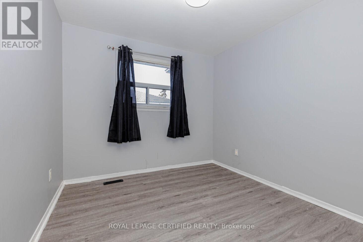 7256 Lancaster Avenue S, Mississauga, Ontario  L4T 2L6 - Photo 21 - W12983112