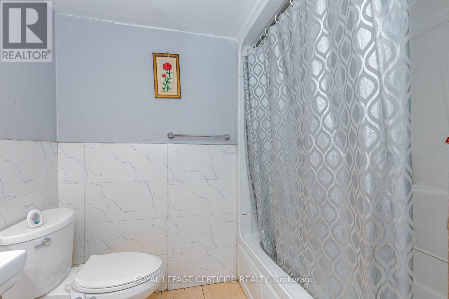 7256 Lancaster Avenue S, Mississauga, Ontario  L4T 2L6 - Photo 40 - W12983112