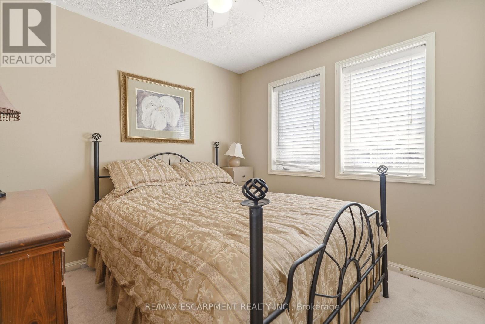 2211 Amberglen Court, Oakville, Ontario  L6M 4W8 - Photo 23 - W12983146