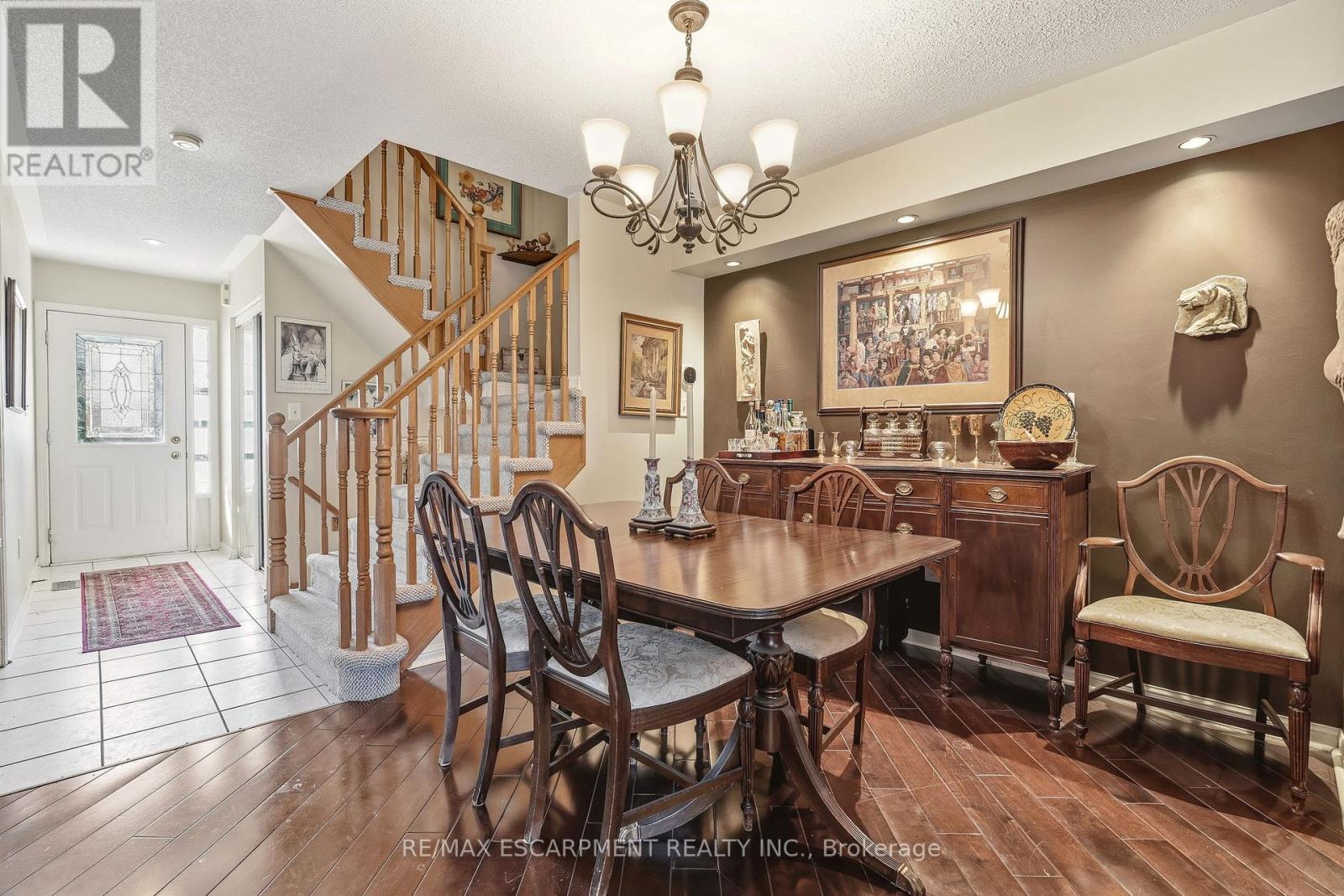 2211 Amberglen Court, Oakville, Ontario  L6M 4W8 - Photo 8 - W12983146