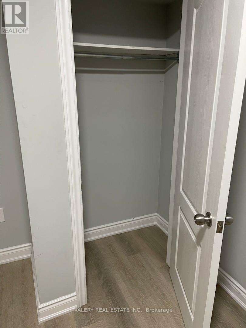 Lower - 13 Frampton Road, Brampton, Ontario  L7A 0G1 - Photo 7 - W12983170