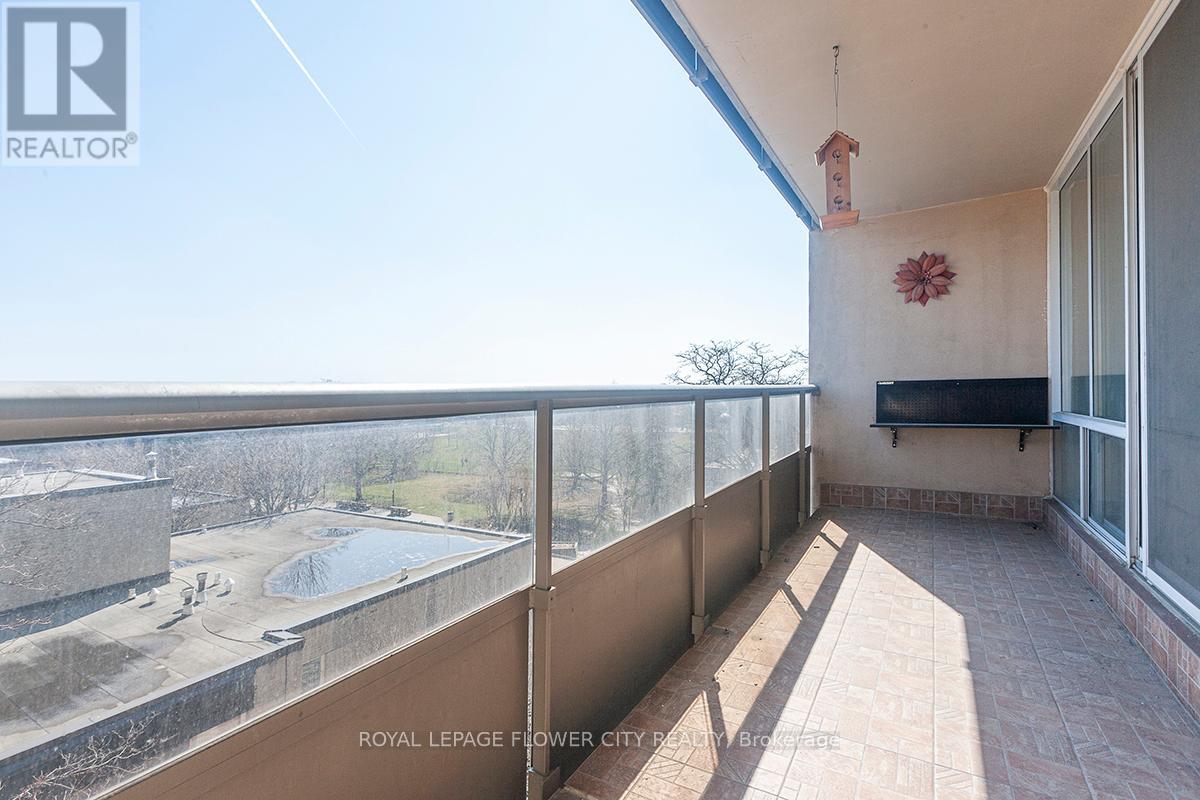 510 - 31 Four Winds Drive, Toronto, Ontario  M3J 1K9 - Photo 14 - W12983172