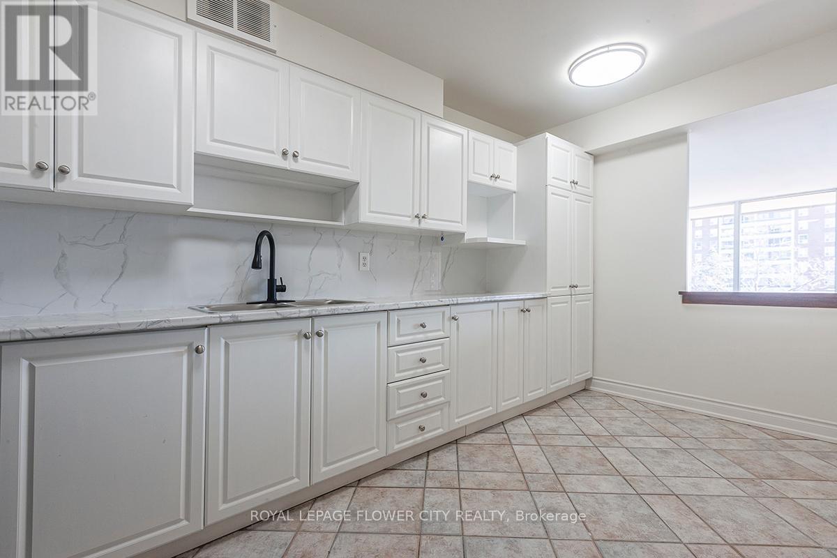 510 - 31 Four Winds Drive, Toronto, Ontario  M3J 1K9 - Photo 16 - W12983172