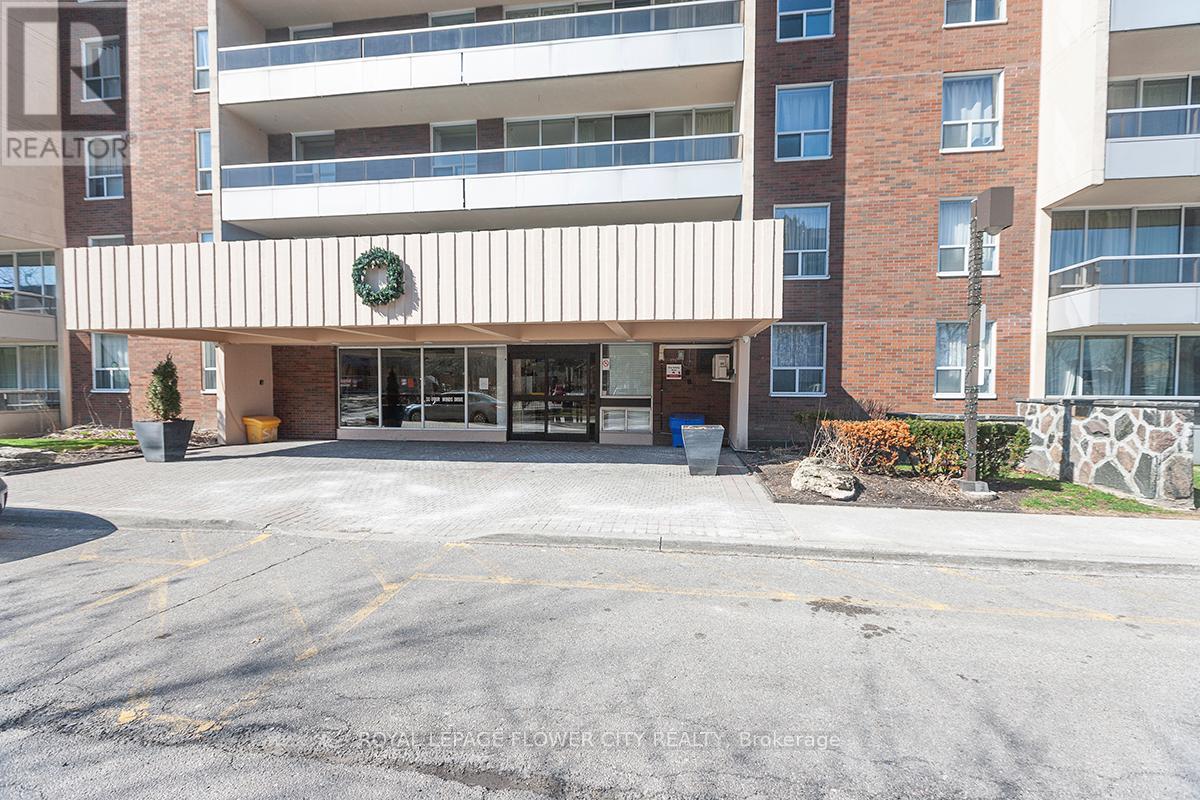 510 - 31 Four Winds Drive, Toronto, Ontario  M3J 1K9 - Photo 2 - W12983172