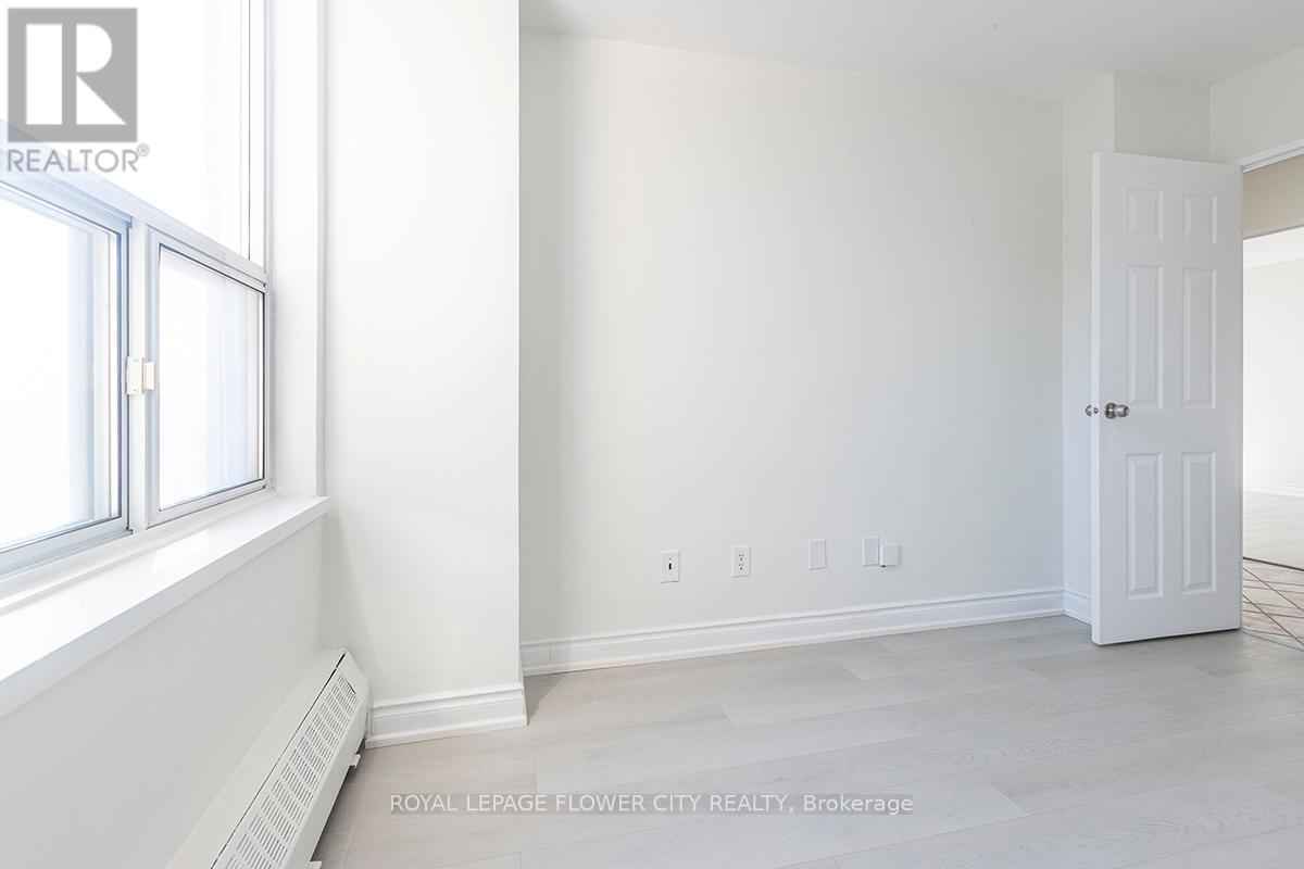 510 - 31 Four Winds Drive, Toronto, Ontario  M3J 1K9 - Photo 28 - W12983172
