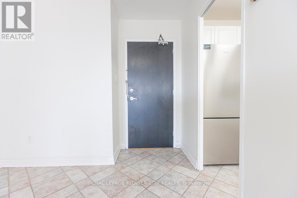 510 - 31 Four Winds Drive, Toronto, Ontario  M3J 1K9 - Photo 9 - W12983172