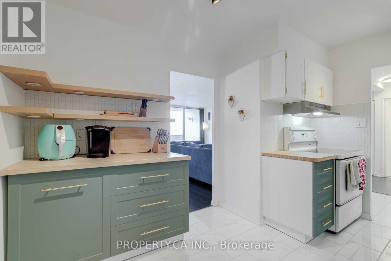 2008 - 85 Emmett Avenue, Toronto, Ontario  M6M 5A2 - Photo 13 - W12983186