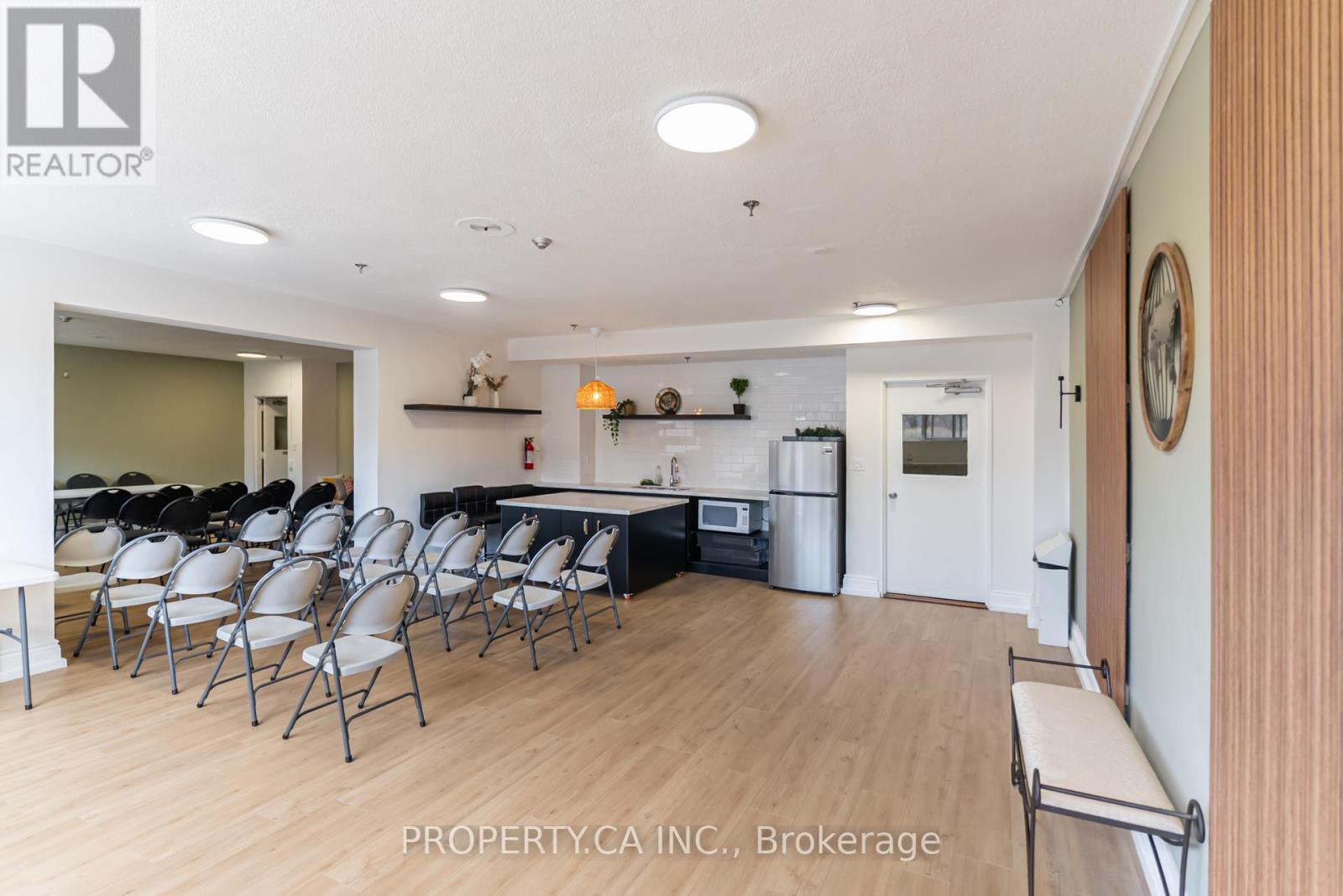 2008 - 85 Emmett Avenue, Toronto, Ontario  M6M 5A2 - Photo 31 - W12983186