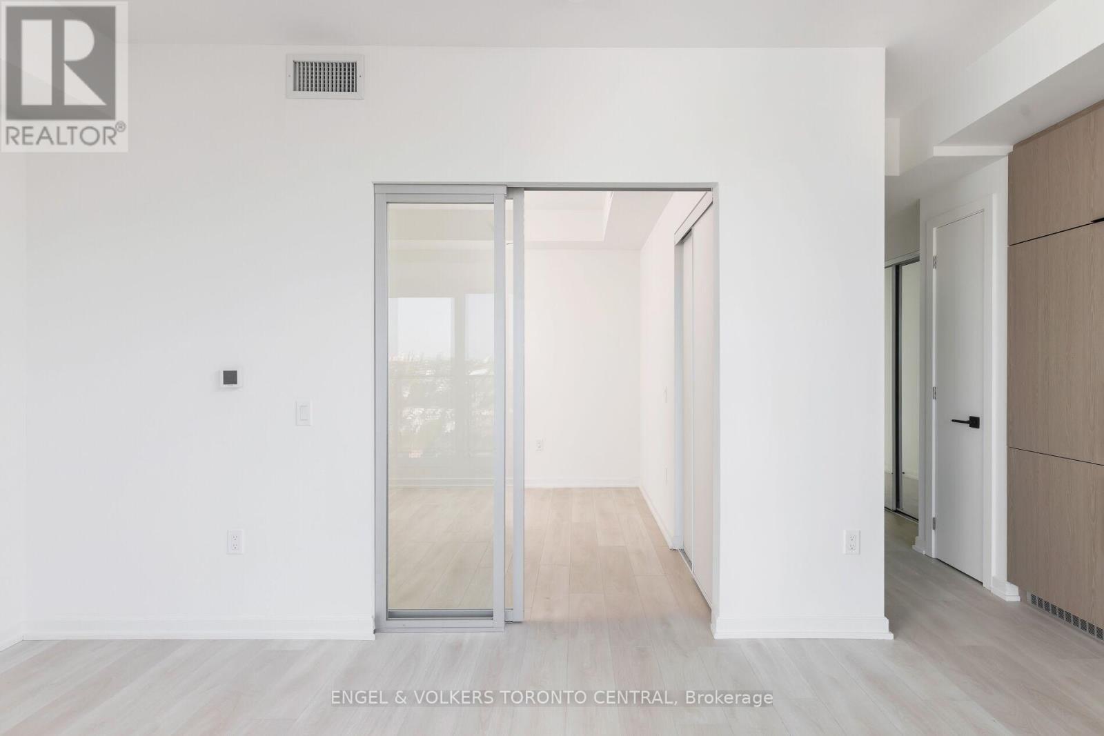 1908 - 1285 Dupont Road N, Toronto, Ontario  M6H 2H6 - Photo 11 - W12983208